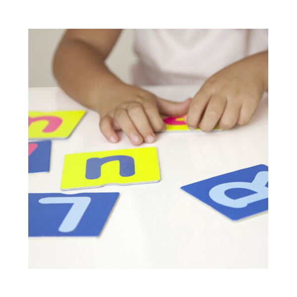 Tacto fichas de letras y signos de puntuación