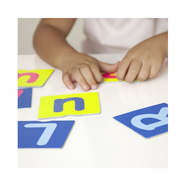 Tacto fichas de letras y signos de puntuación